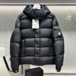 Moncler's autumn and winter new Vezere short collection Matte matte Maya Men's down jacket