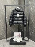 Moncler Maljasset Men's Short Down Jacket