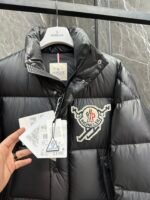Moncler Lester Pixel Ski Cartoon Logo Short Men's Down Jacket Clip - Image 7