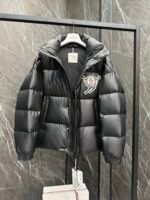 Moncler Lester Pixel Ski Cartoon Logo Short Men's Down Jacket Clip - Image 4