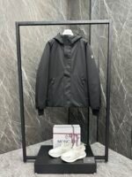 Moncler Black Label Skiing 20024 Autumn/Winter Grenoble Pressure Glued Skiing Down Jacket