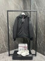 Moncler Black Label Skiing 2024 Autumn Winter Grenoble Glued Skiing Down Jacket