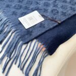 Louis Vuitton Men's Cashmere Blue Scarf Size: 30*180cm - Image 3