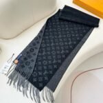 Louis Vuitton Men's Cashmere Black Scarf Size: 30*180cm - Image 5