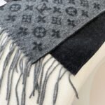 Louis Vuitton Men's Cashmere Black Scarf Size: 30*180cm - Image 6