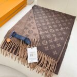 Louis Vuitton Men's Cashmere Brown Scarf Size: 30*180cm - Image 5