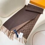 Louis Vuitton Men's Cashmere Brown Scarf Size: 30*180cm - Image 3