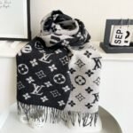 Louis Vuitton LV ×Supreme co-branded black wool scarf Size: 30*180cm