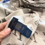 Louis Vuitton high-end grey 100% cashmere knitted scarf Size: 30*180cm - Image 7