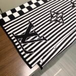 Louis Vuitton Black Striped Cashmere Scarf Size: 30*180cm - Image 4