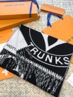 Louis Vuitton 3D black scarf Size: 200x34 cm - Image 2