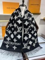 Louis Vuitton100% wool black shawl scarf Size: 34*180cm - Image 6