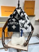 Louis Vuitton100% wool black shawl scarf Size: 34*180cm - Image 5