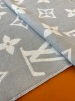 Louis Vuitton gray 100% wool scarf with electronic security chip Size: 186 * 34 cm - Image 5