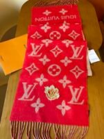 Louis Vuitton New Year's red dragon embroidered patch jacquard pattern 100% wool scarf Size: 186* 34 cm - Image 4