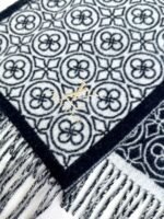 Louis Vuitton 100% lambskin double-sided jacquard black scarf Size: 35*200cm - Image 4