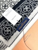 Louis Vuitton 100% lambskin double-sided jacquard black scarf Size: 35*200cm - Image 3