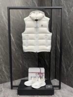 Moncler Bormes short down vest