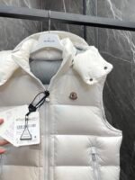 Moncler Bormes short down vest - Image 7