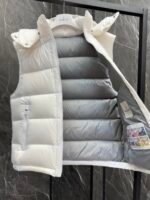 Moncler Bormes short down vest - Image 4