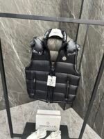 Moncler Bormes short down vest - Image 6