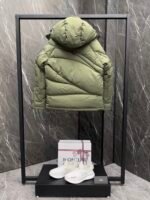 The Moncler Genius Designer Collection Phidon Chestnut Men's and Women's Detachable Hooded Short Down Jacket - Image 3