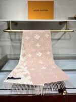 Louis Vuitton 100% wool pink shawl scarf Size: 34*180cm - Image 7