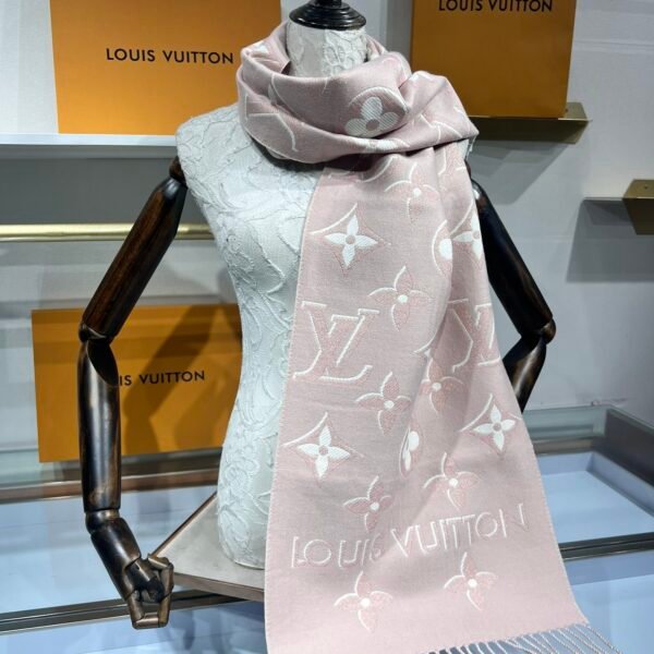 Louis Vuitton 100% wool pink shawl scarf Size: 34*180cm