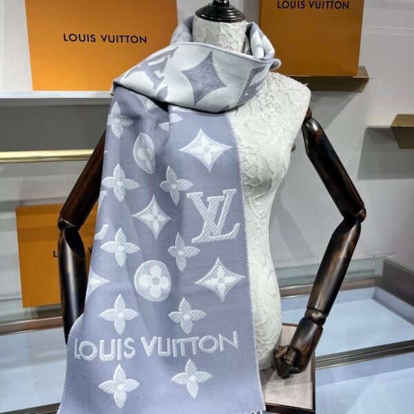 Louis Vuitton 100% wool grey shawl scarf Size: 34*180cm