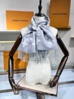 Louis Vuitton 100% wool grey shawl scarf Size: 34*180cm - Image 6