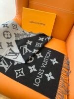 Louis Vuitton black 100% wool scarf with electronic security chip Size: 186 * 34 cm - Image 6