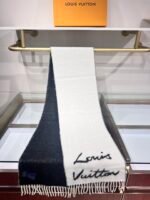 Louis Vuitton textured fringe scarf Size: 25 x 220 cm - Image 7