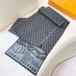 Louis Vuitton 100% imported knitted cashmere scarf Size: 180*32cm - Image 7