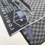 Louis Vuitton 100% imported knitted cashmere scarf Size: 180*32cm - Image 4
