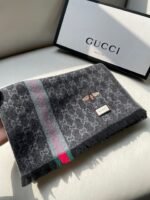 Gucci 100% velvet scarf Size: 32*180cm - Image 4