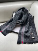 Gucci 100% velvet scarf Size: 32*180cm - Image 3