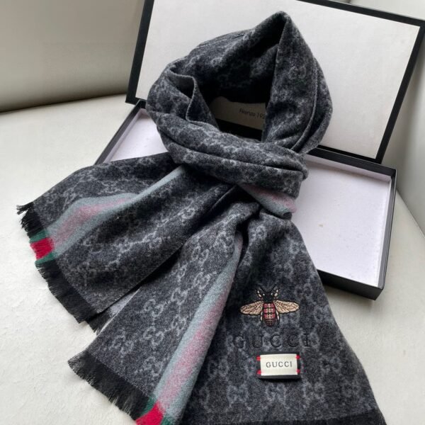 Gucci 100% velvet scarf Size: 32*180cm