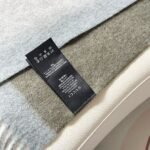 Gucci double-sided different color jacquard 100% lamb wool Scarf  Size: 35*190cm - Image 5