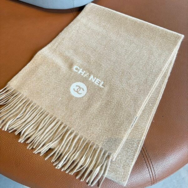 Chanel 100% premium cashmere ripple scarf