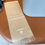 Chanel 100% premium cashmere ripple scarf - Image 3