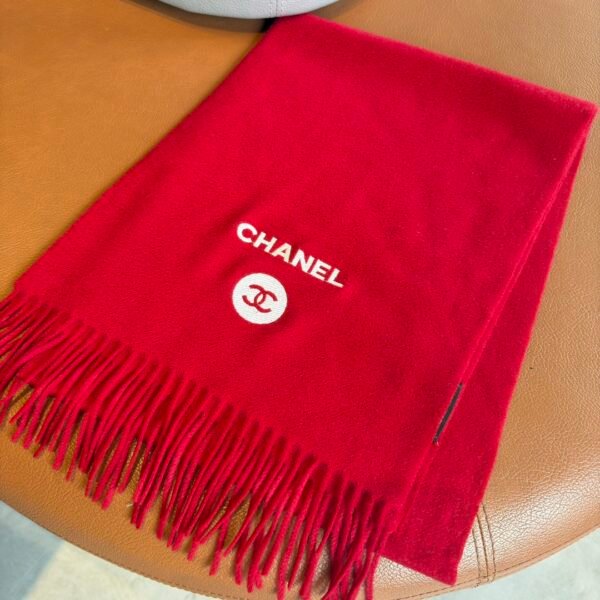 Chanel 100% premium cashmere ripple scarf
