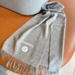 Chanel 100% premium cashmere ripple scarf - Image 4