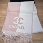 𝐂𝐇𝐀𝐍𝐄𝐋Double-sided color-blocked jacquard scarf Size: 184*34cm - Image 3