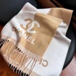 𝐂𝐇𝐀𝐍𝐄𝐋Double-sided color-blocked jacquard scarf Size: 184*34cm - Image 5