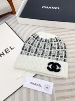 CHANEL wool suit hat three-piece set hat + scarf + gloves  - Image 5