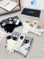CHANEL wool suit hat three-piece set hat + scarf + gloves - Image 3