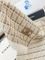 CHANEL wool suit hat three-piece set hat + scarf + gloves - Image 5