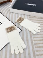 CHANEL wool suit hat three-piece set hat + scarf + gloves - Image 8