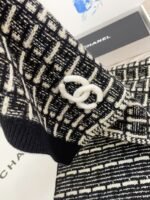 CHANEL wool suit hat three-piece set hat + scarf + gloves - Image 7