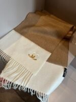 CHANEL 100% cashmere water ripple small scarf  Size: 30*180cm - Image 4